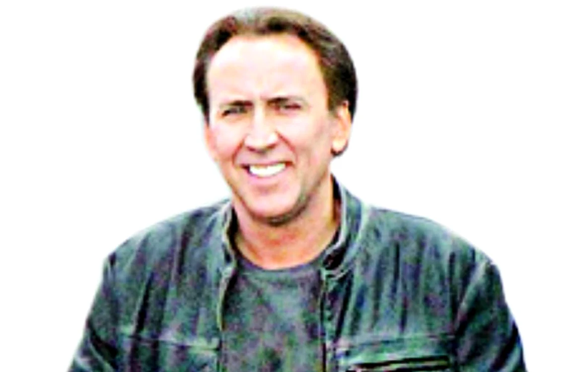 Lena Rohozneanu, fotomodel, 22 ani: "Am avut emoţii, dar până la urmă am reuşit să trec cu bine".Constantin Puşcaşu, actor, 43 ani: "Nicolas Cage nu lasă impresia că e un superstar. E deschis cu lumea"