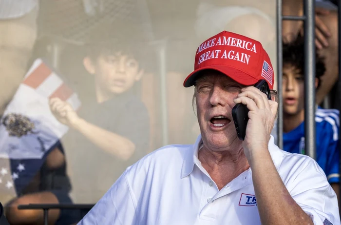 Donald Trump la un campionat de golf din Florida FOTO EPA-EFE