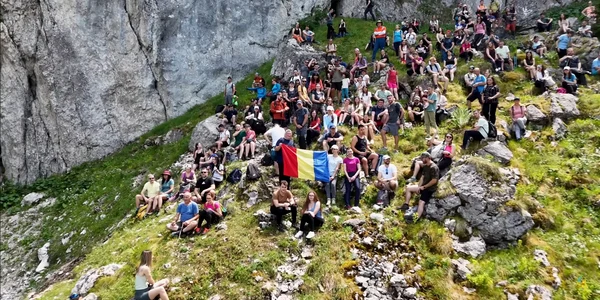 Hiking comunitar al celor de la HaiHui în doi în 2025 Captură video HaiHui în doi jpg