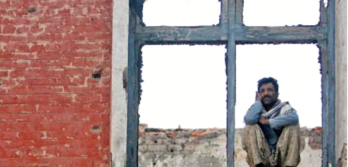 Dincolo de ruine