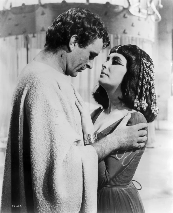 Pentru Liz, a fost dragoste la prima vedere pe platourile producţiei Cleopatra