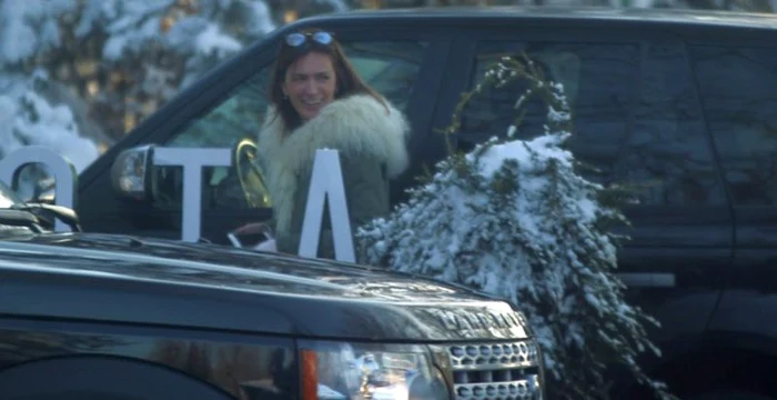 
    Maria Marinescu zâmbeşte încontinuu de când s-a măritatfoto: Mihai Ionescu  