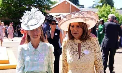 Alizee Thevenet și Carole Middleton în a doua zi a cursei Royal Ascot de la hipodromul Ascot, Berkshire, Profimedia jpg