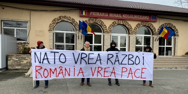 protest baza militara kogălniceanu pacifiști jpg
