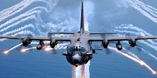 Avion AC-130 H FOTO US Air Force via Wikipedia