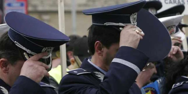 Politisti FOTO Mediafax