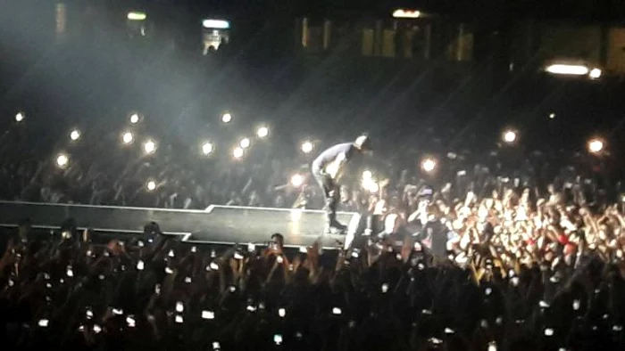 Enrique a cântat alături de spectatori