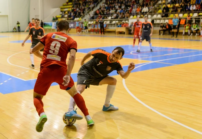 Titlul la futsal se va decide zilele următoare