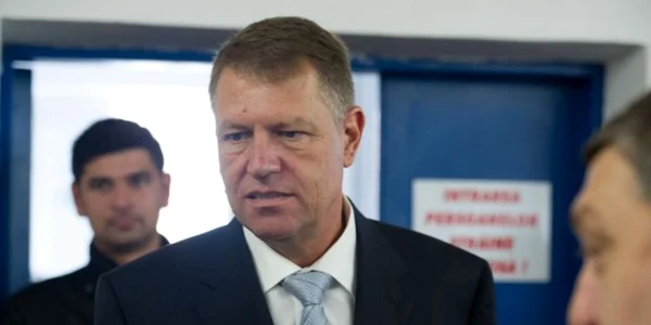 Klaus Iohannis a declarat că traseismul politic este dat pentru a crea un avanataj candidatului PSD
