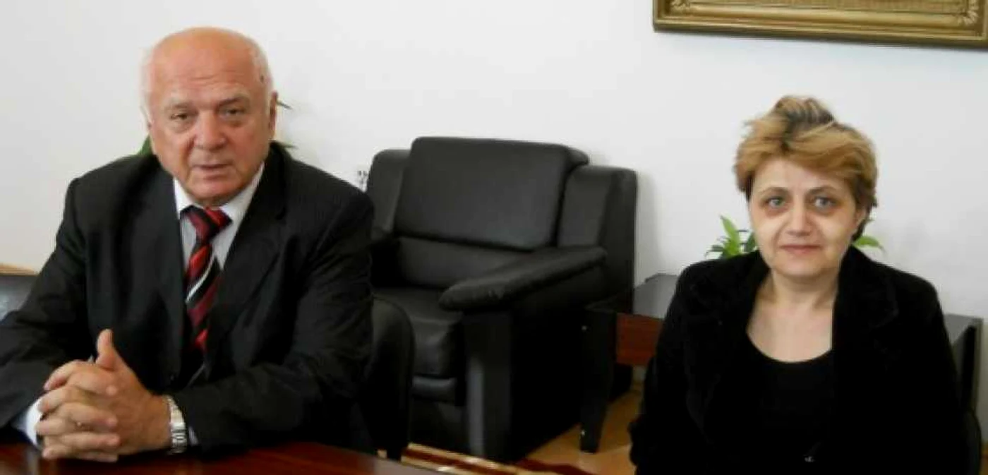Cristiana Anghel şi primarul Gheorghe Anghel