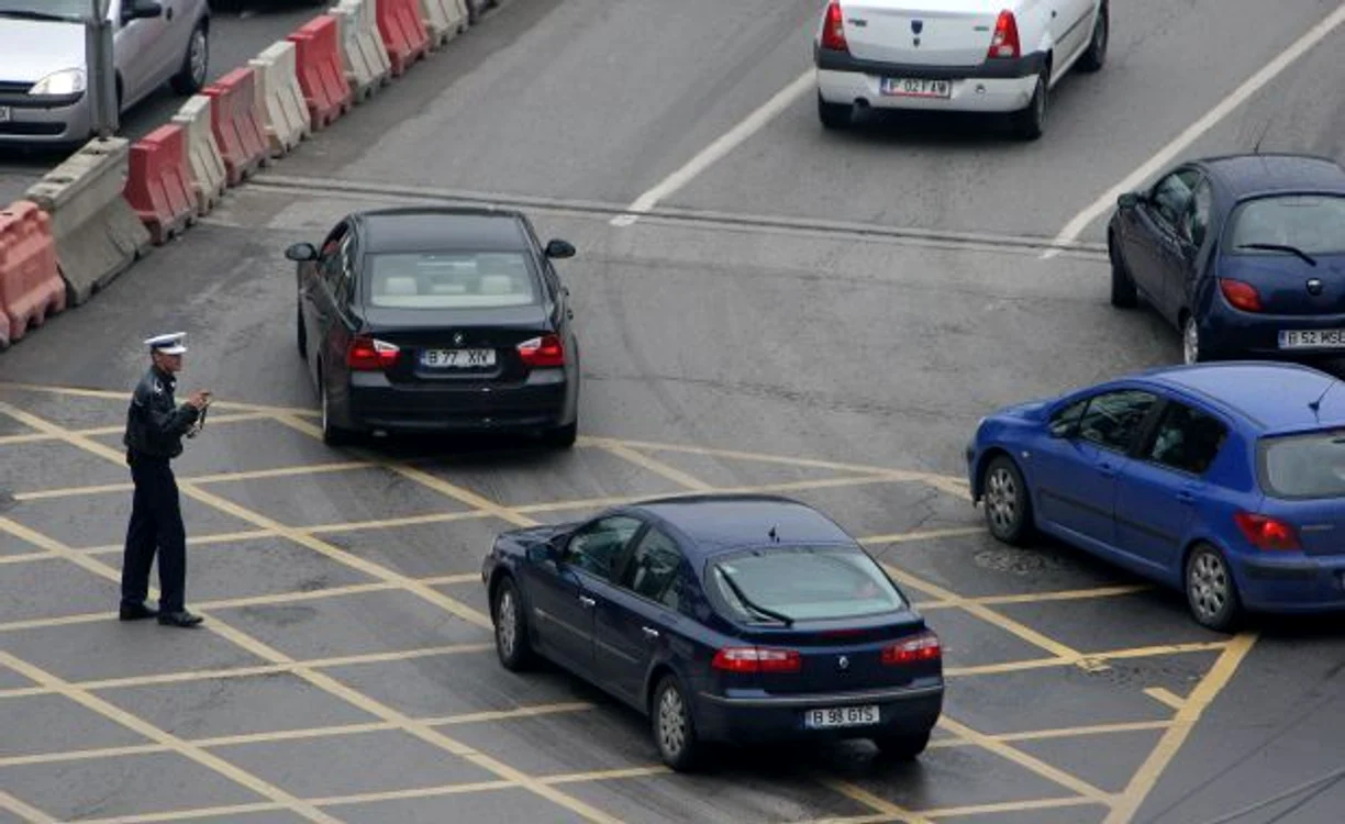 
    Maşinile nu vor mai putea circula, în weekend, prin mai multe zone din Bucureşti  