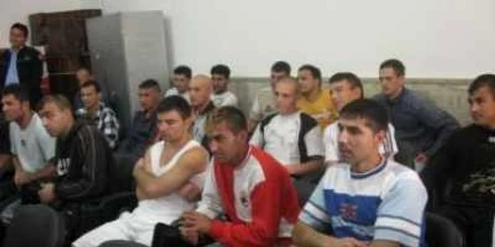 Târgu-Jiu: Deţinuţii, în vizită la Muzeul de Istorie