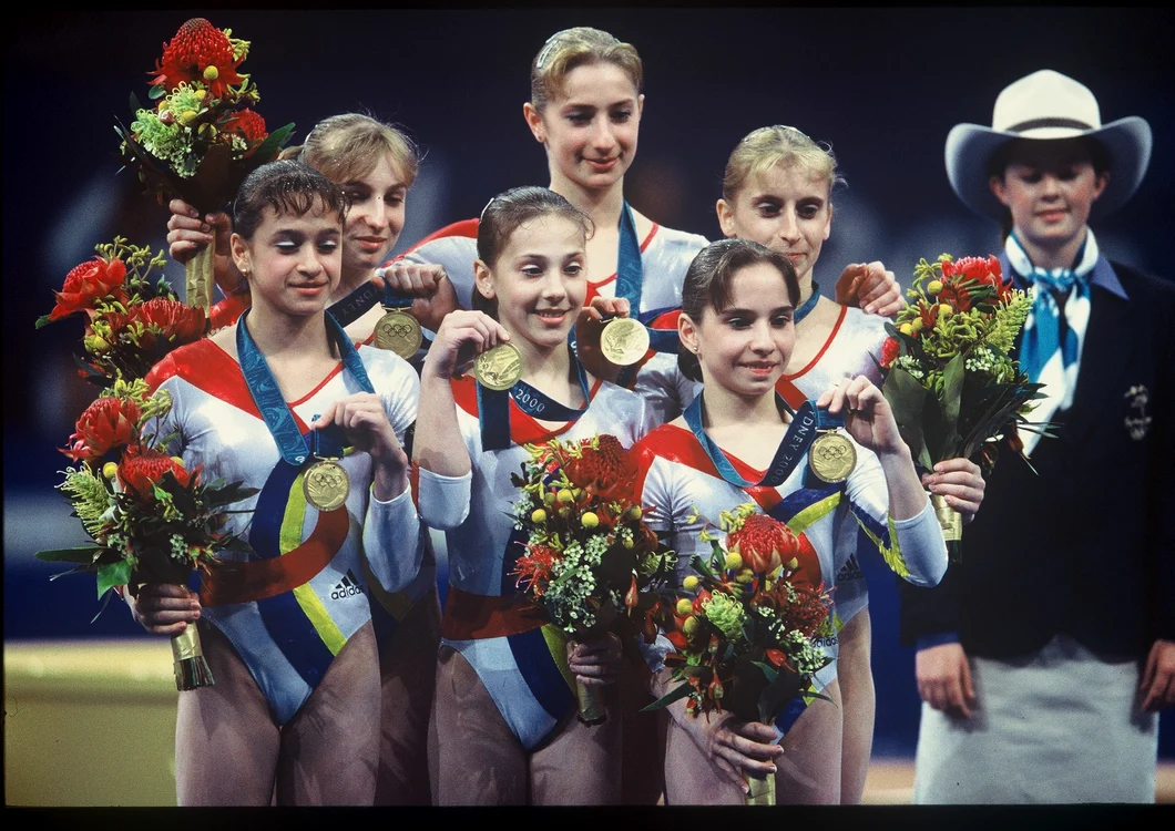 Echipa de gimnastică a României, câștigătoare a medaliei de aur la JO Sydney 2000