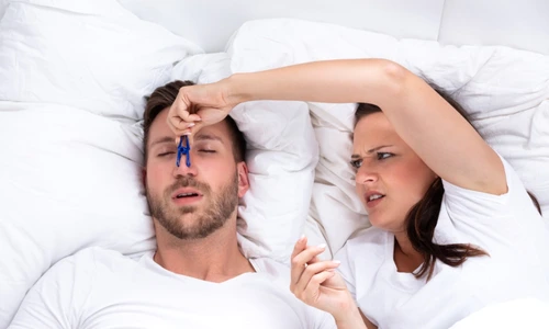 cea mai buna pozitie in care sa dormi daca sforai, shutterstock jpg