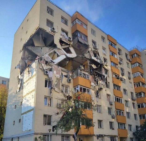 LIVE TEXT Explozie devastatoare în București. Bilanț tragic: trei morți, mai mulți răniți, etaje prăbușite. Cum se apară Distrigaz