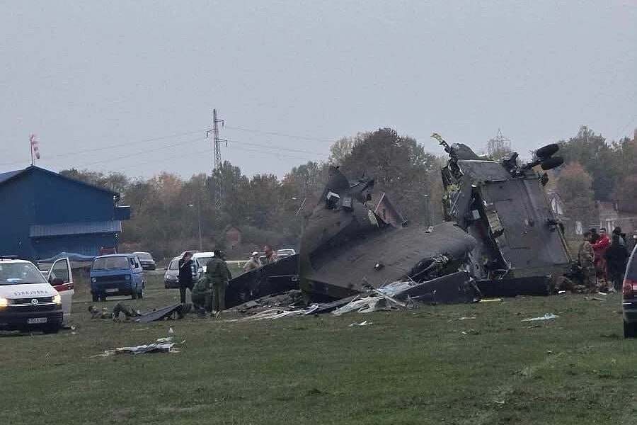 Elicopter militar italian, prăbușit în Bosnia și Herțegovina. Cel puțin patru morți și 12 răniți. Reacția MApN