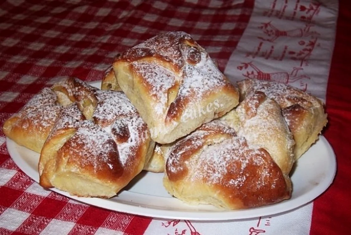 Brânzoaicele, un desert delicios FOTO bucataras.ro