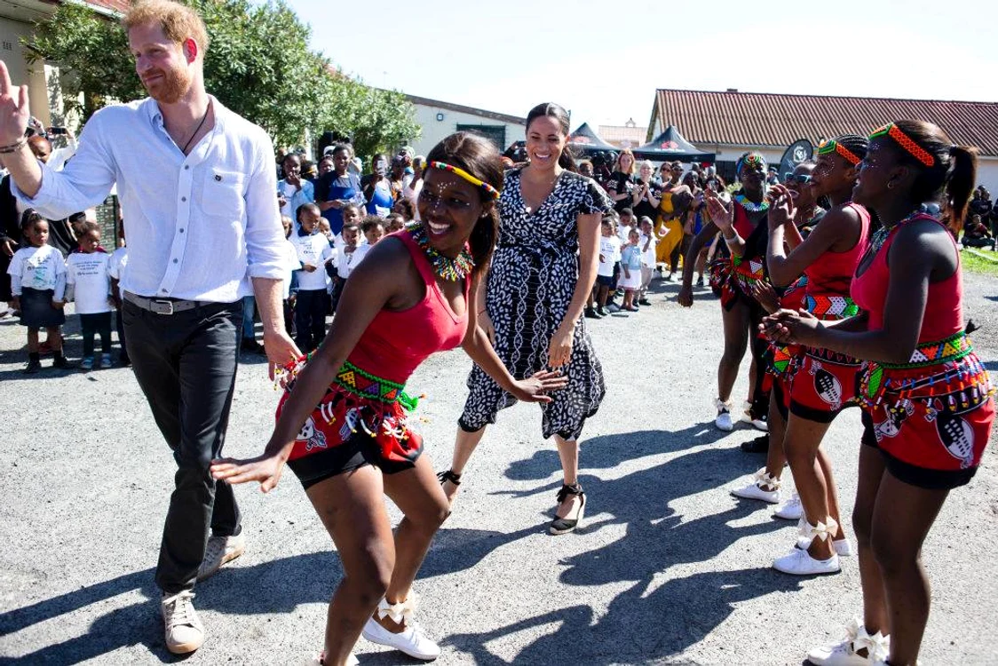Prințul Harry și Meghan Markle au mers într-un tur special în Angola