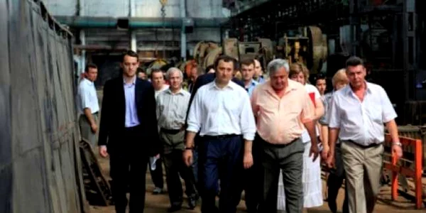 Vlad Filat s-a plimbat prin halele de la Tracom