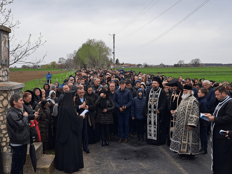 Tradiția Drumului Crucii la cea mai veche mănăstire din România FOTO 