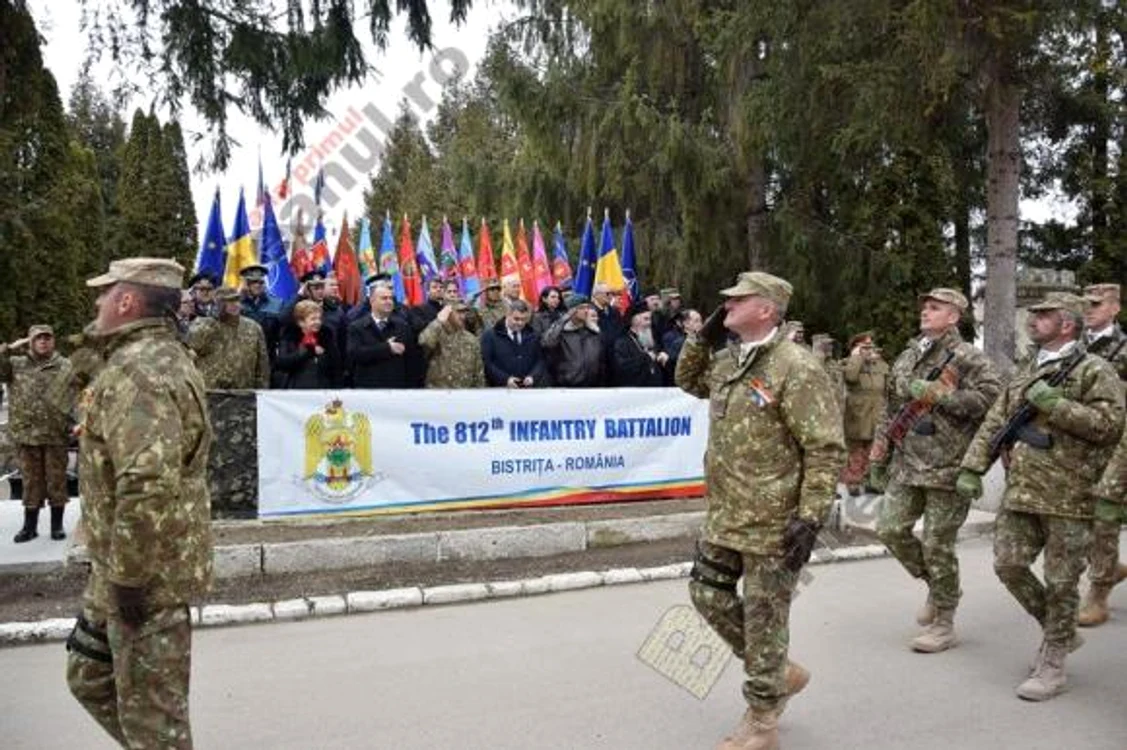 
    Gabriel Leș a participat sâmbătă (2 martie), la Bistrița, la ceremonia care a marcat întoarcerea din Afganistan a militarilor din Batalionul 812 Infanterie „Șoimii Carpaților”FOTO: digi24.ro  