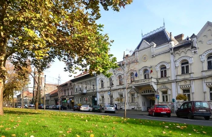 Clădirea palatului Copiilor FOTO www.aradcityguide.ro