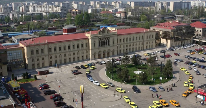 Licitaţia pentru parcarea de la Gara Iaşi a fost una cu cântec