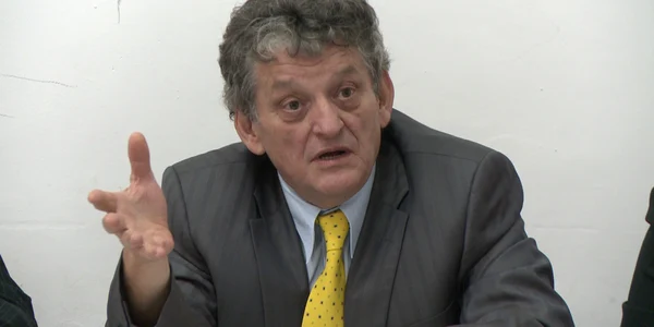 Medicul anestezist, Radu Petrescu