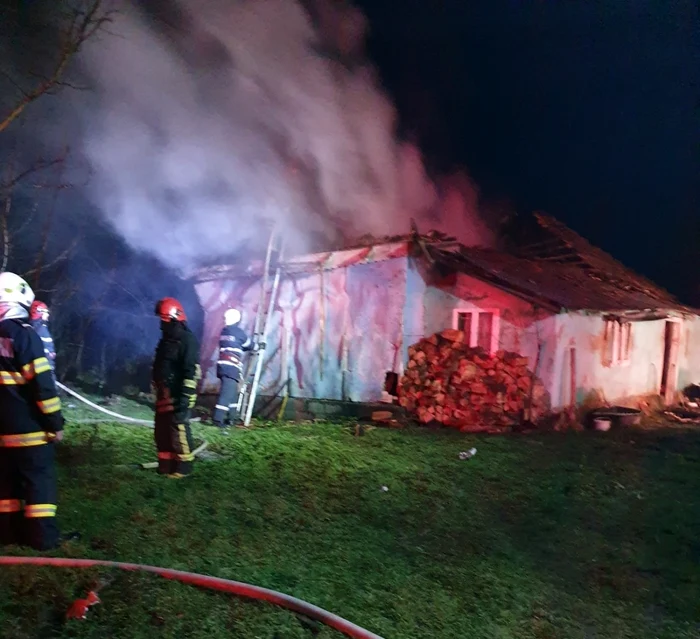 Casa bătrânei a fost distrusă în urma incendiului