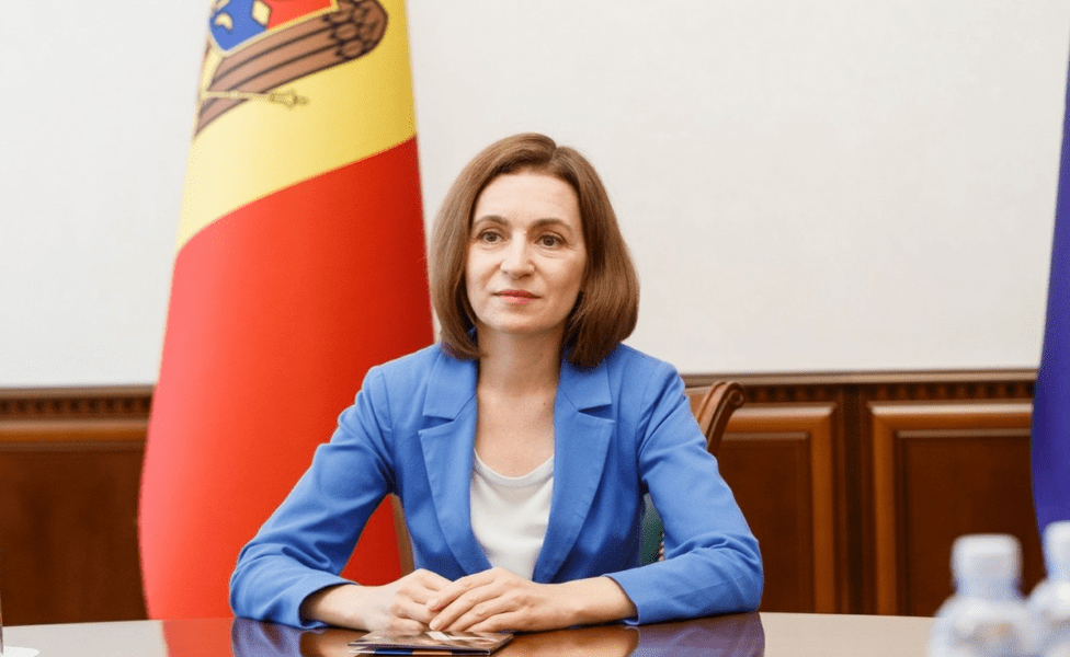 Maia Sandu a vizitat Naslavcea, satul unde au căzut fragmentele unei rachete ruse