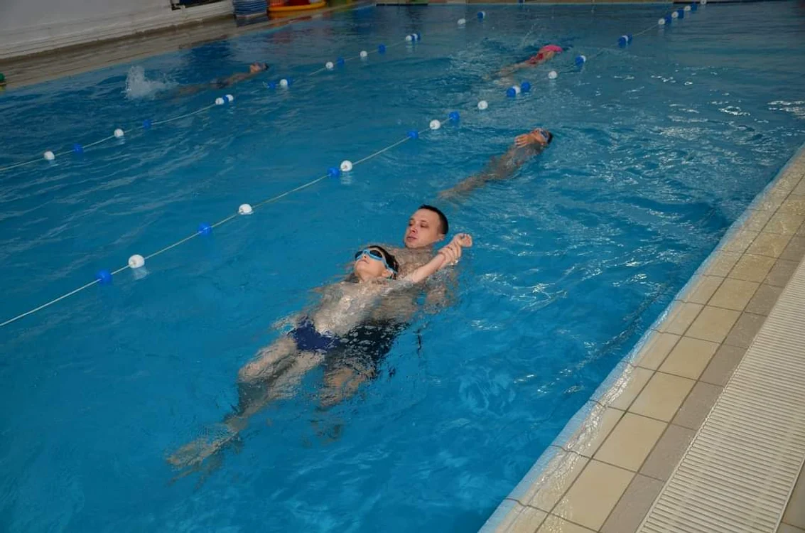 Lecțiile de înot le pot salva viața copiilor în situații-limită FOTO arhiva personală 
