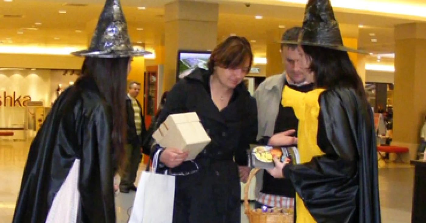 Iaşi: Halloween, sărbătoare cu lipici la prichindei