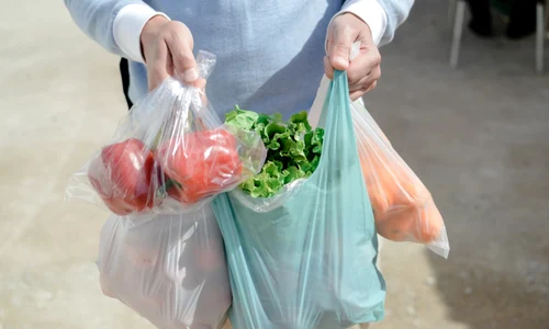 pungi de plastic jpg