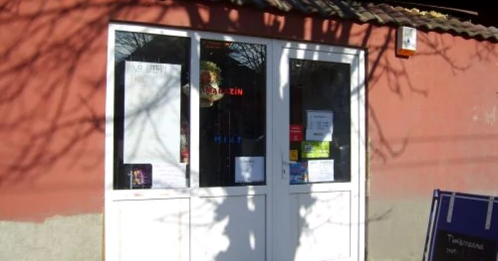 Braşov: Hoţii nu au apucat să fure nimic din alimentară