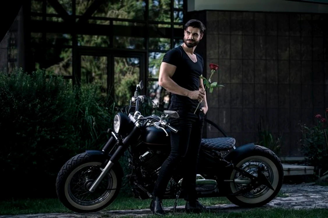 Andi Constantin este Burlacul