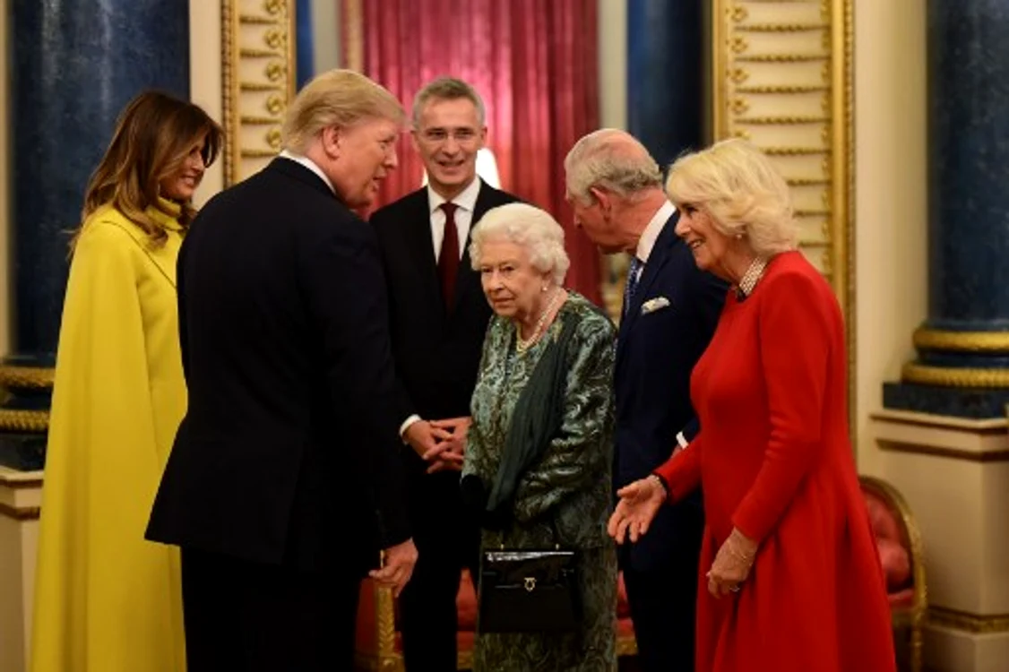 
    Regina Elisabeta a primit liderii NATO la Palatul Buckingham, în cadul unei recepţii de statfoto: AFP  
