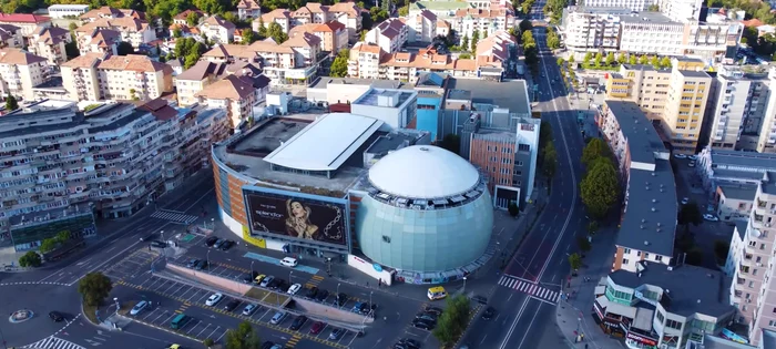 Calea lui Traian în zona centrală a municipiului Râmnicu Vâlcea Foto Daciana Stoica
