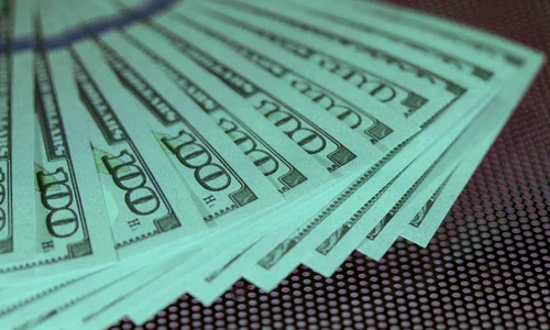 dolari bancnote de 100 foto shutterstock