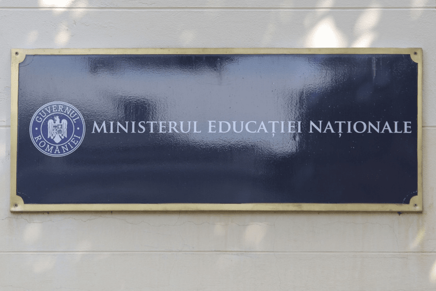 Ministerul Educației, reacție după înjunghierea profesoarei în clasă