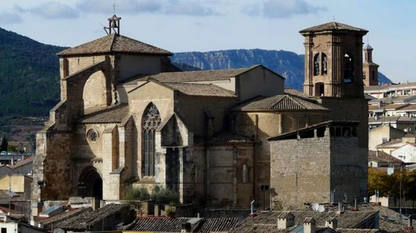 Eșec total! O profesoară s a apucat să restaureze o sculptură medievală Ce a ieșit a devenit viral pe internet jpeg