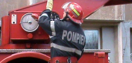 pompieri incendiu