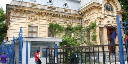 Craiova: Timp de două luni, angajaţii Spitalului Nr. 2 vor sta acasă trei zile pe săptămână. 