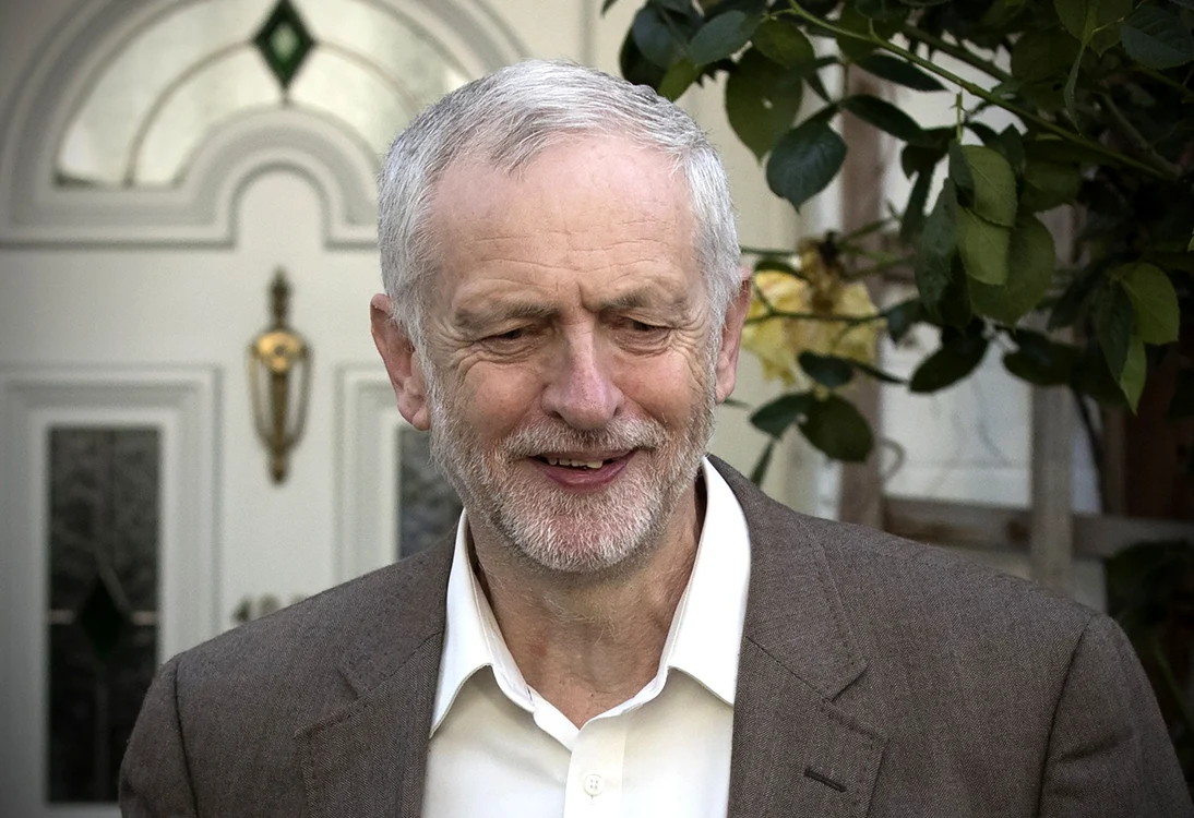 
    Jeremy Corbyn a pierdut votul de încredere al colegilor de partidfoto: Getty  