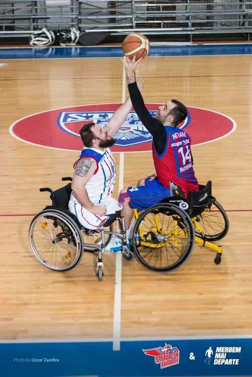 două asociații lansează cu această ocazie inițiativa socială „Mergem Mai Departe”