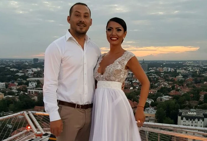 
    Andreea Mantea a zâmbit continuu la braţul lui Ştefan Stanfoto: arhiva personală  