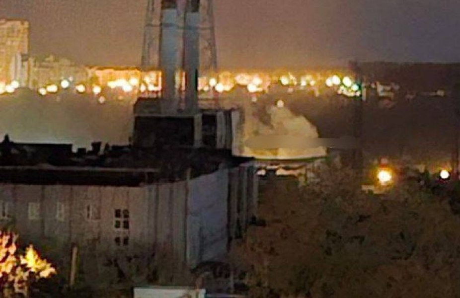 Ucraina atacă Rusia cu sute de drone: explozii în Crimeea, pene de curent în Belgorod, incendii la centrale electrice