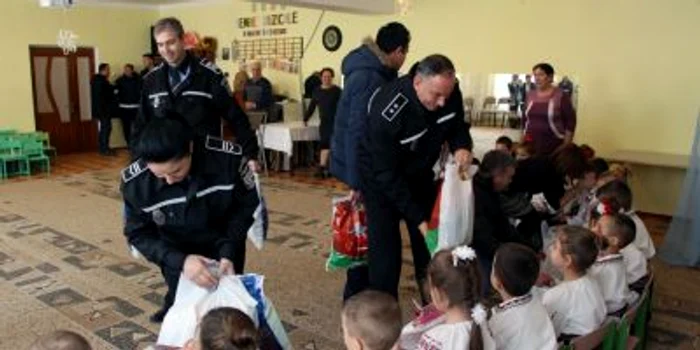 cadouri mos nicolae politia locala Galati