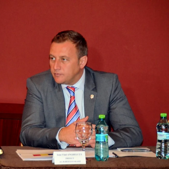 Ioan Vlad Angheluţă a fost schimbat din funcţia de prefect FOTO facebook