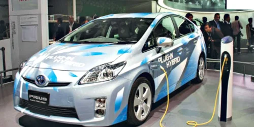 Viitoarea maşină 100% electrică trebuie să stea o sută de minute în priză pentru încărcarea completă a bateriei 