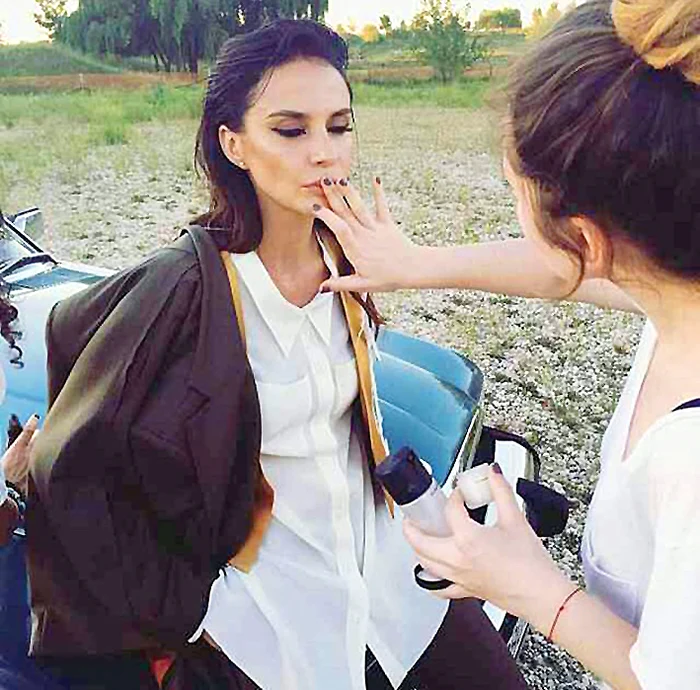 Adelina a stat câteva ore la ședința foto de la Ciolpani